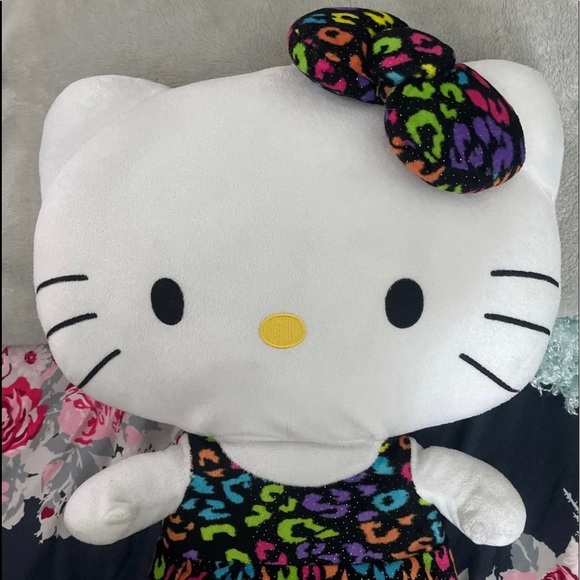 Hello Kitty - Picture 3 of 7